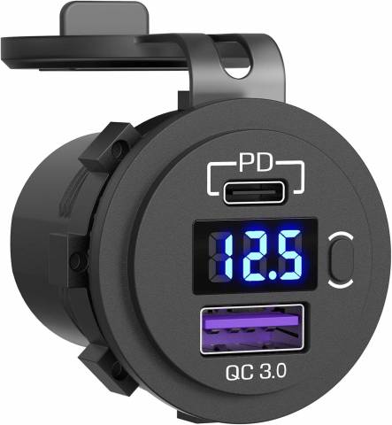 USB Dual Port Charger USB 2.0 & USB-C w/ Volt Display